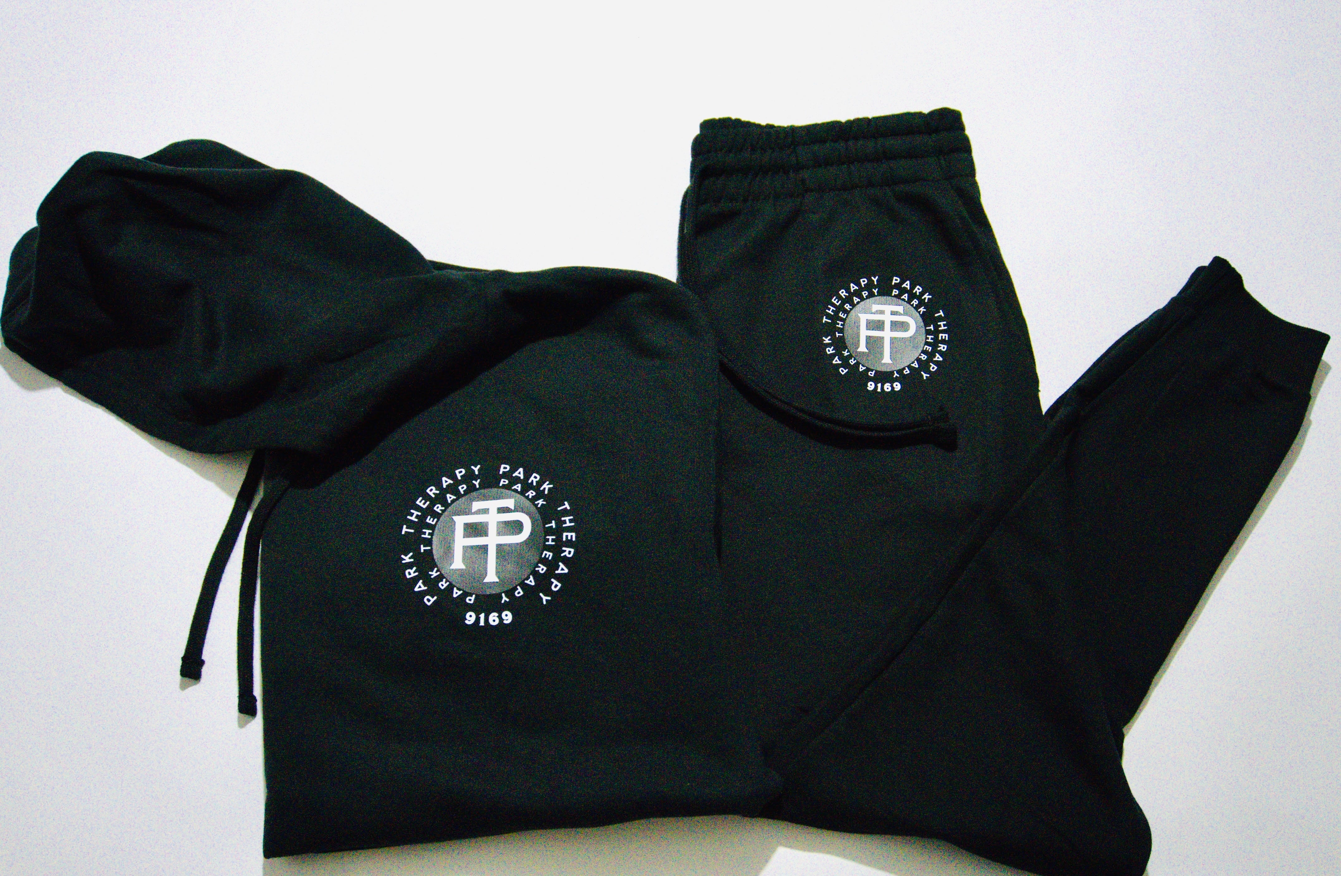 Circle Logo Jogger Sweat Suit